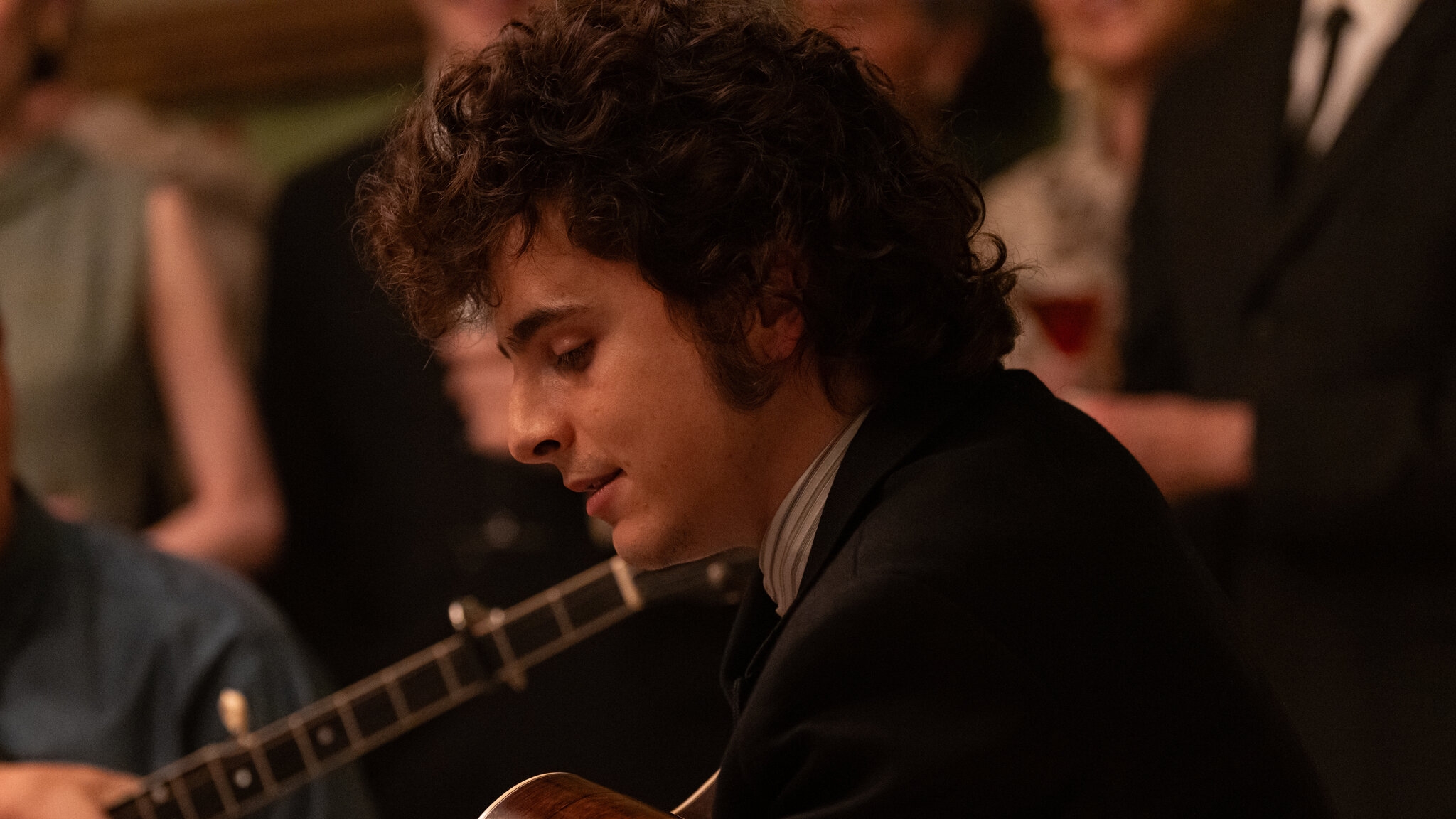 A Complete Unknown Review Timoth e Chalamet Goes Electric The New York Times