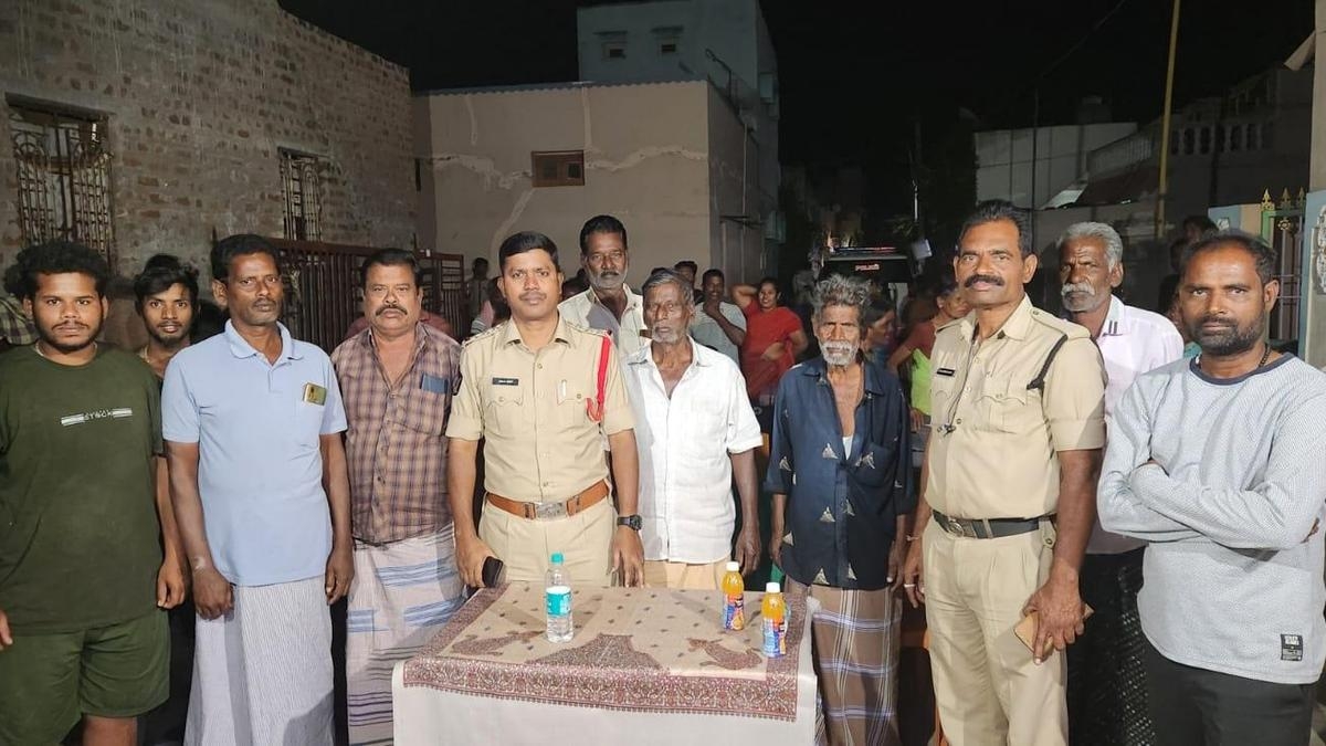 Chittoor Police Organise Palle Nidra Initiative To Strengthen Community Relations The Hindu Chittoor Police Organise Palle Nidra Initiative To Strengthen Community Relations The Hindu